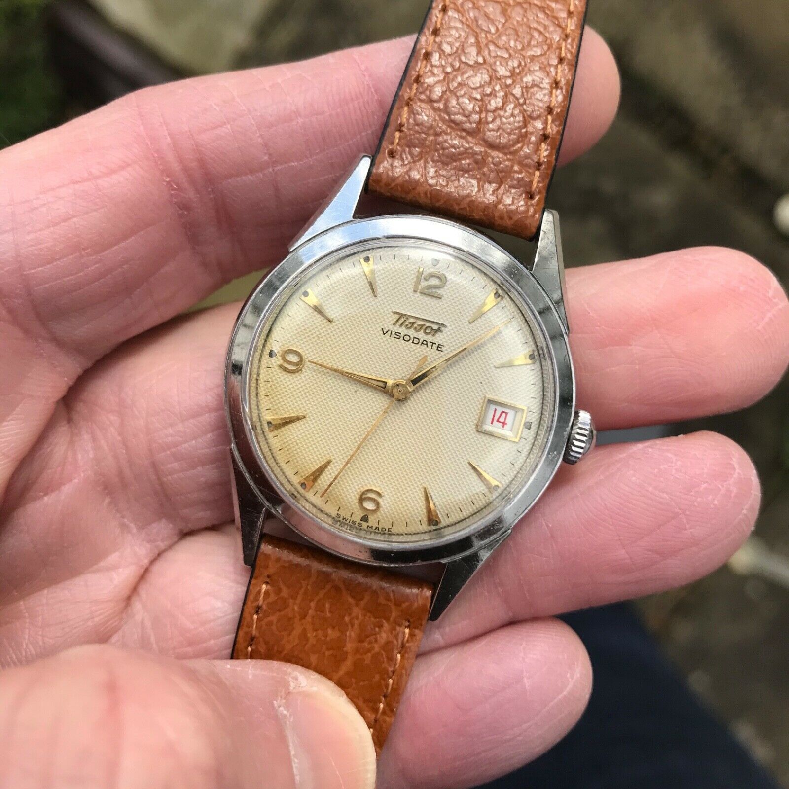 Beautiful vintage 1950 s Tissot Visodate 6606 honeycomb gilt dial