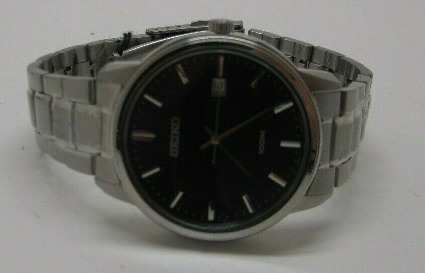 Seiko 6N42 00G0 Dial Date Stainless Men s Quartz Watch WatchCharts