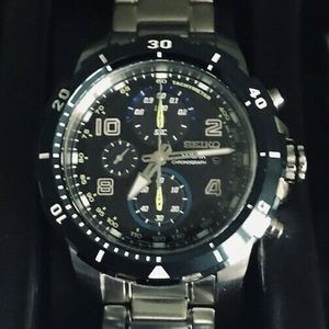 Seiko SSC637 Solar Jimmy Johnson Special Edition Chronograph-Excellent!!!!  | WatchCharts