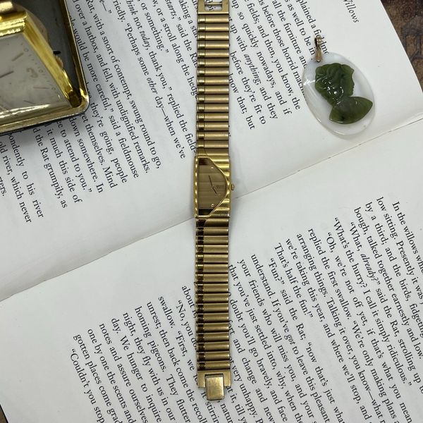 Vintage Seiko Womenâ s Watch Half Moon Asymmetrical Gold Tone Rivoli ...