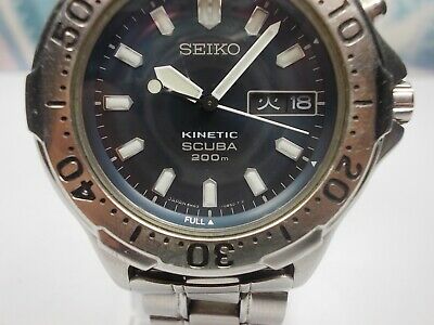 SEIKO KINETIC SCUBA 200M DAY/DATE STEEL MEN'S WATCH 5M63-0B30