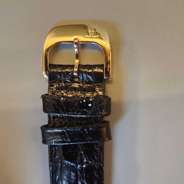 [3,800 USD] JaegerLeCoultre REVERSO Gold/Black Dial WatchCharts Marketplace