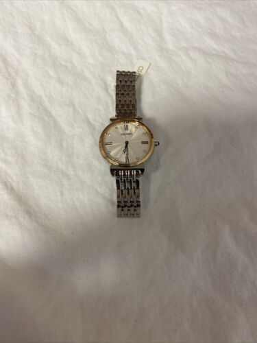 Seiko 7N00 0BM0 Women s Bracelet Watch with Swarovski Crystals