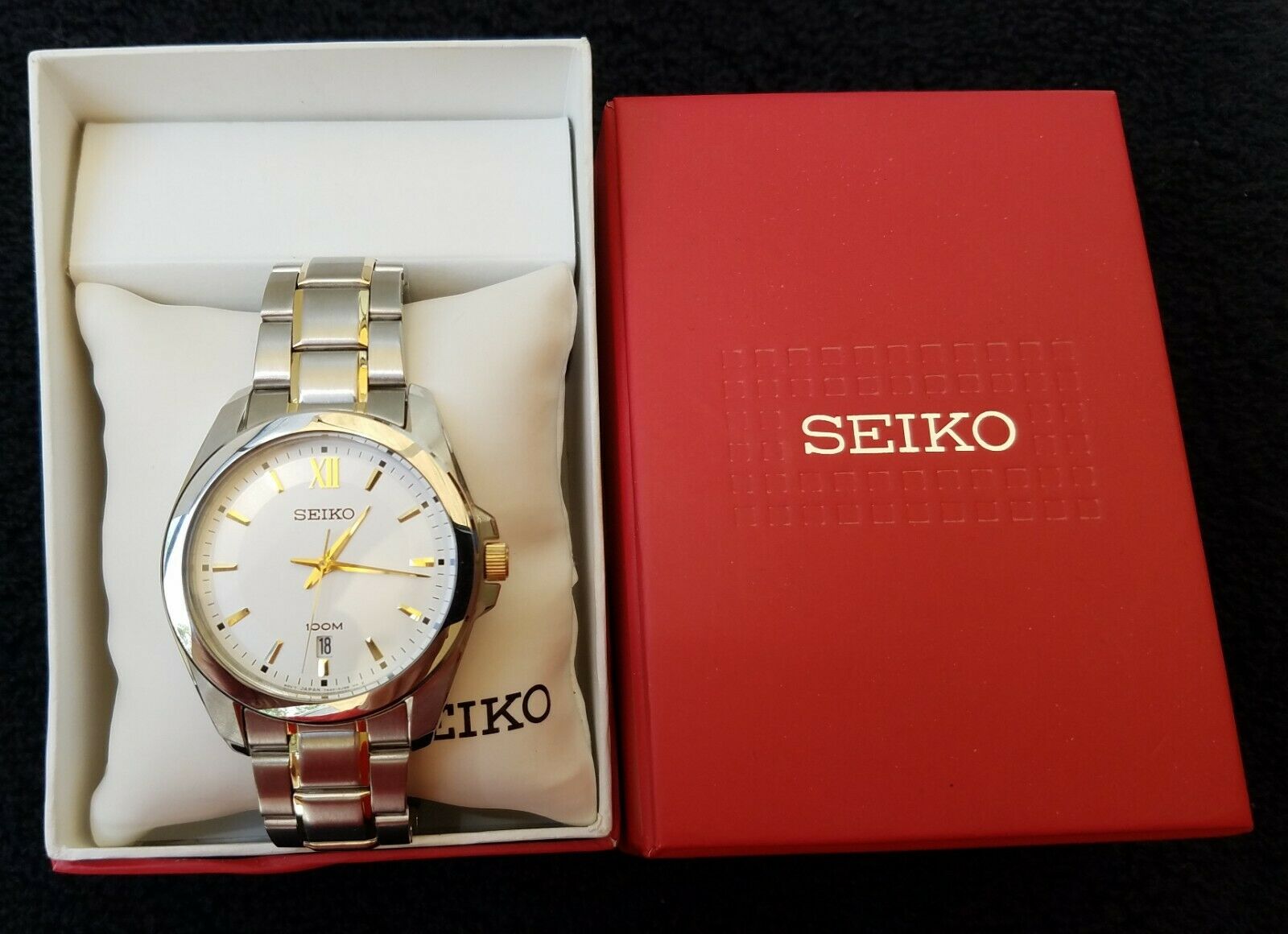NOS Seiko 7N42-0FP0 Quartz In Silver w/Gold Accents