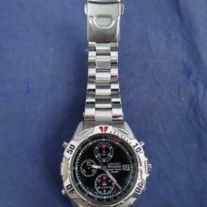 Mens Seiko Chronograph Water Resistant Watch #7T32 7F69 *Parts Or Repair*  LOOK! | WatchCharts