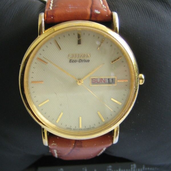 CITIZEN ECO DRIVE E101 S015588 MENS GOLD STAINLESS STEEL LEATHER