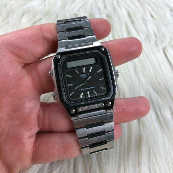 Vintage 1982 Seiko H557-5099 Quartz Alarm Chronograph Sports 100