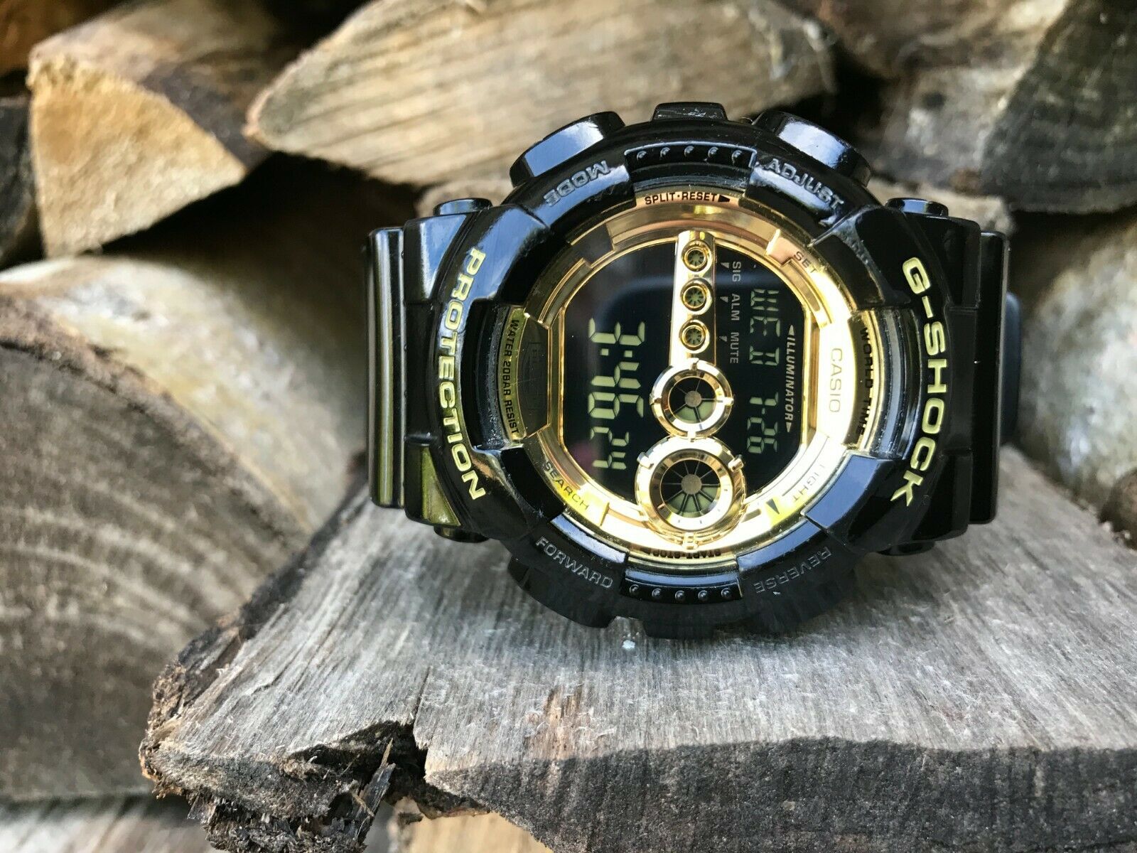 CASIO G-SHOCK 3263 GD-100GB-ER Digital Solar Black ゴールド Dial