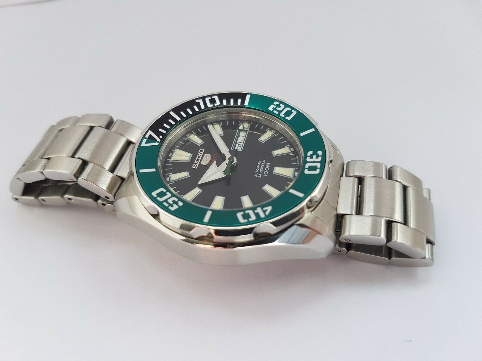 Seiko 5 sports 4R36-06R0 automatic Mint 2018 | WatchCharts