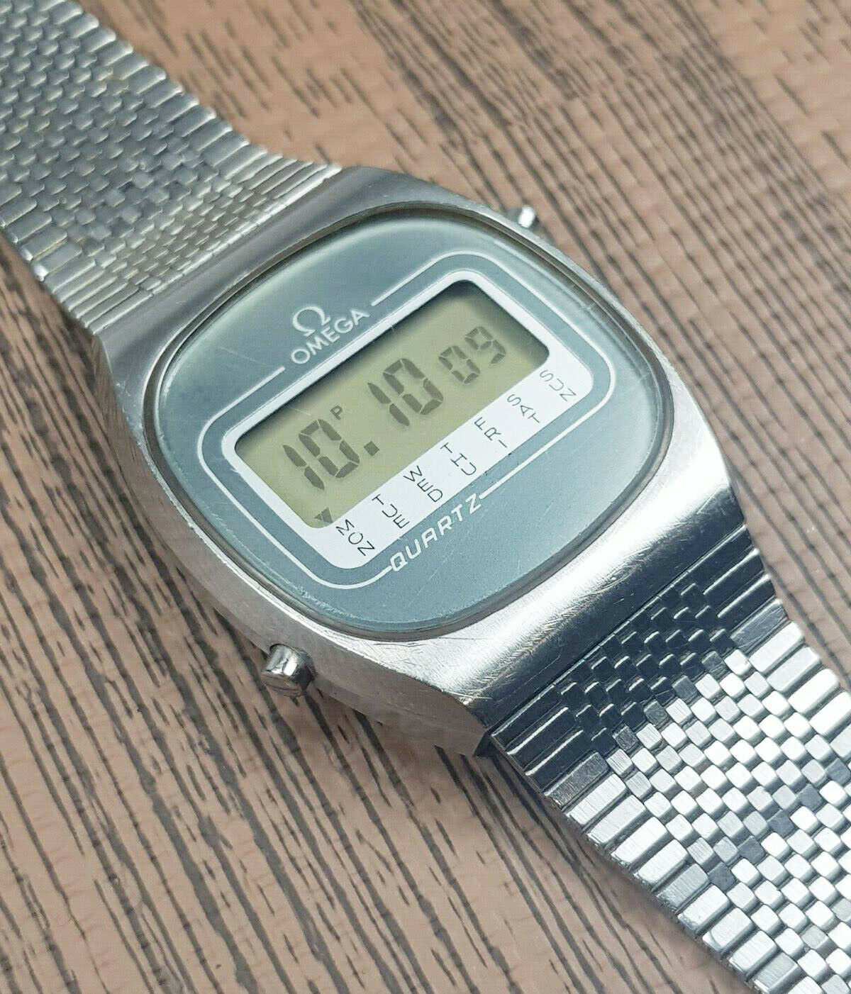インテリア時計 OMEGA Vintage Omega LCD Quartz 1616 Cal.1615 Digital Swiss Watch