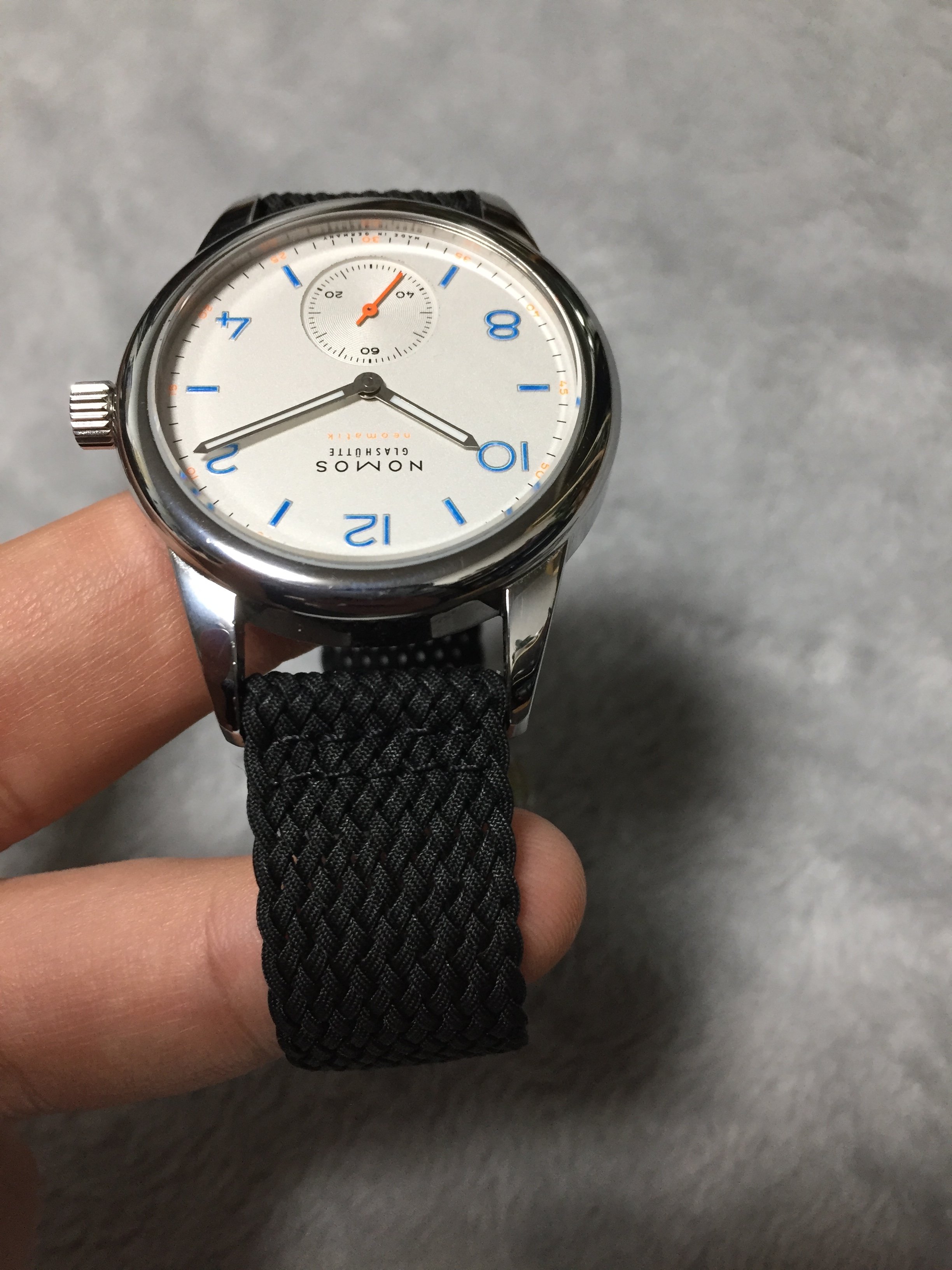 Nomos club neomatik discount 740