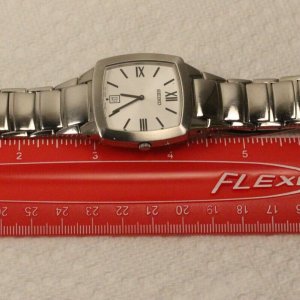 Seiko NOS Stainless Steel 7N39-0AS0 Mens Quartz Watch
