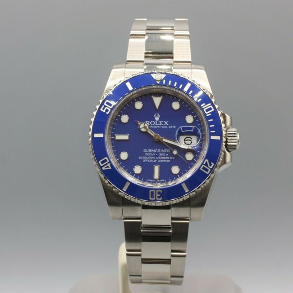 FS: Pre-Owned Rolex Submariner 