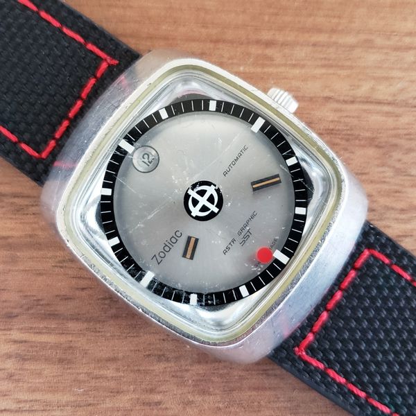1970s - 1980s Zodiac Watch Box