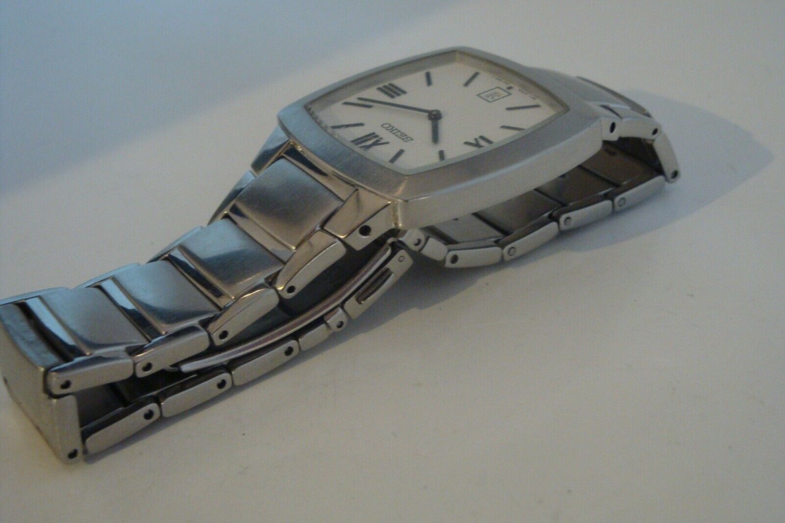 Seiko 7N39-0AS0. Gents Premier model. Rare import, square case