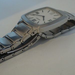 Seiko 7N39-0AS0. Gents Premier model. Rare import, square case