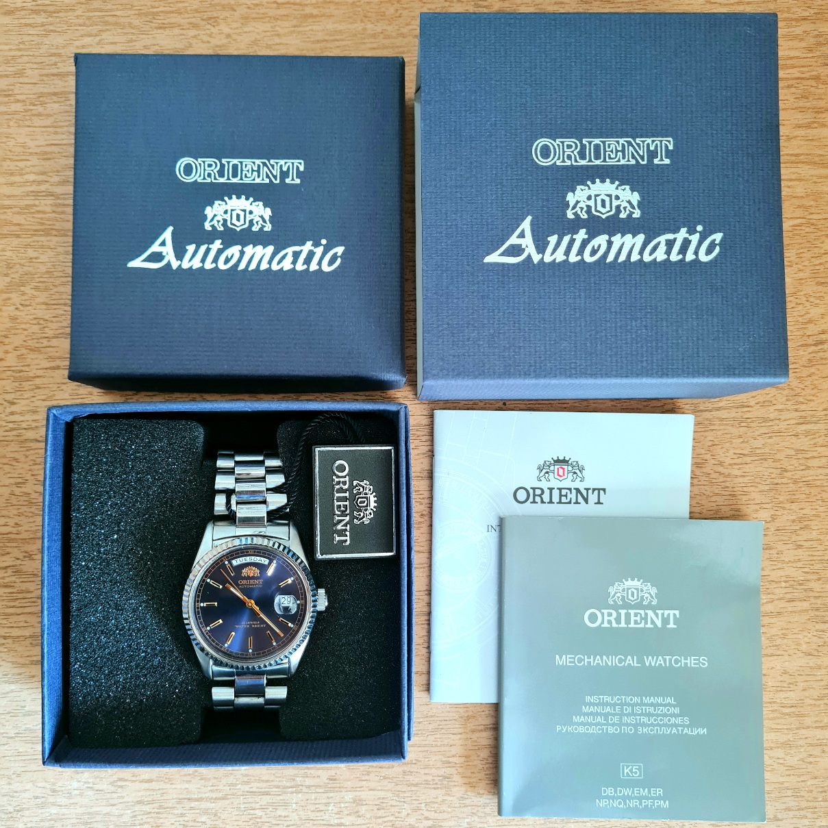 orient president day date blue dial