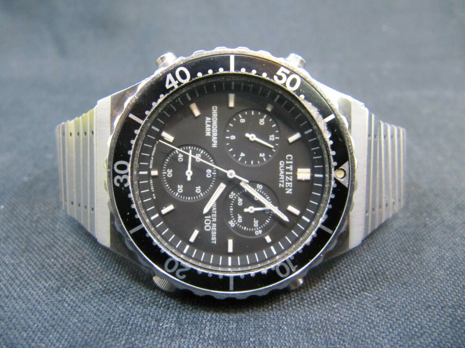 VINTAGE RETRO CITIZEN 3530- 351011 QUARTZ CHRONOGRAPH ALARM STEEL 
