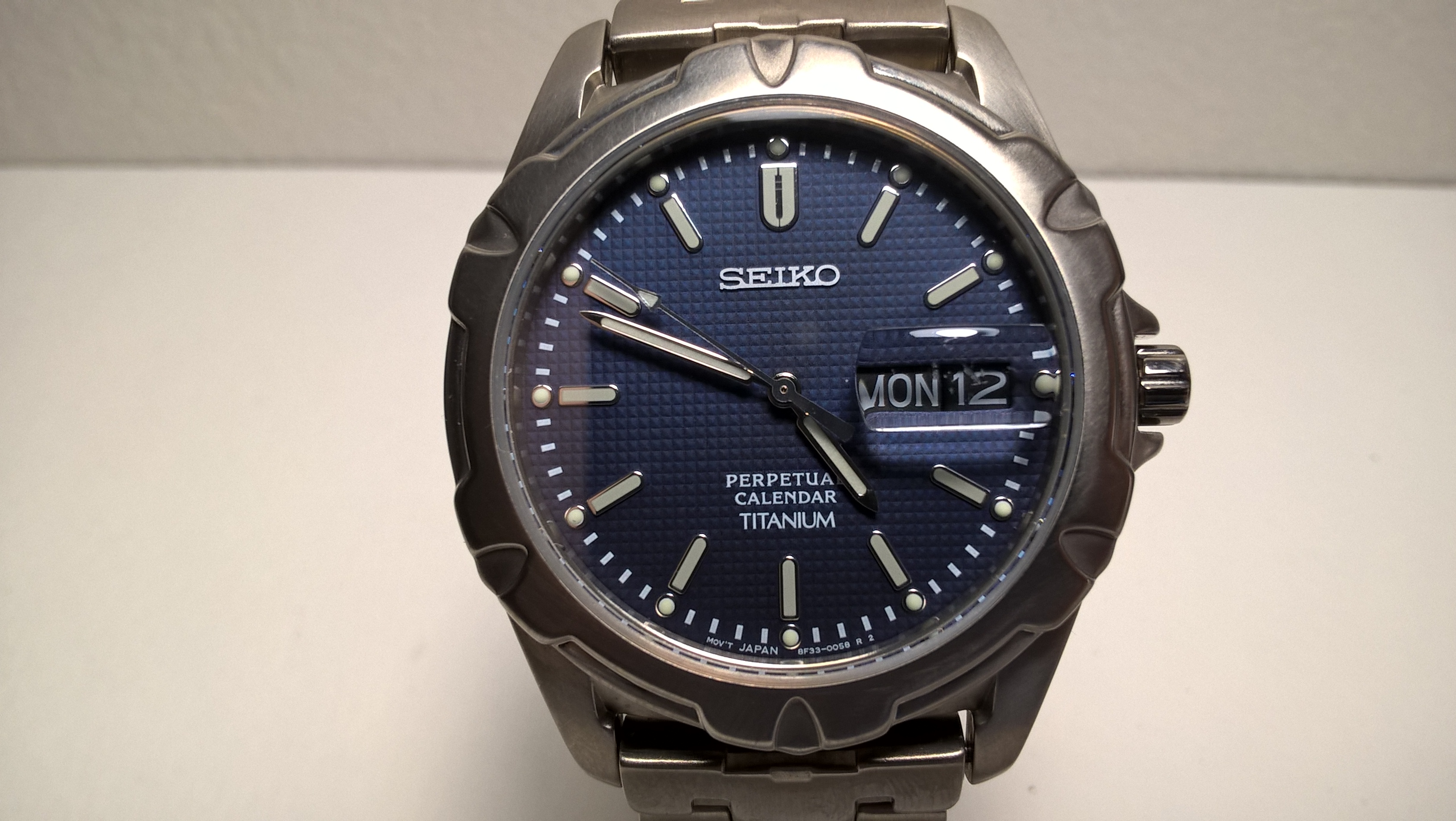 FS: Seiko SMD013 Klingon HAQ Perpetual 8F33-0050, Full Retail Box Set |  WatchCharts