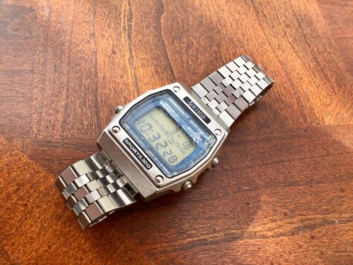 Lcd quartz best sale watch a1