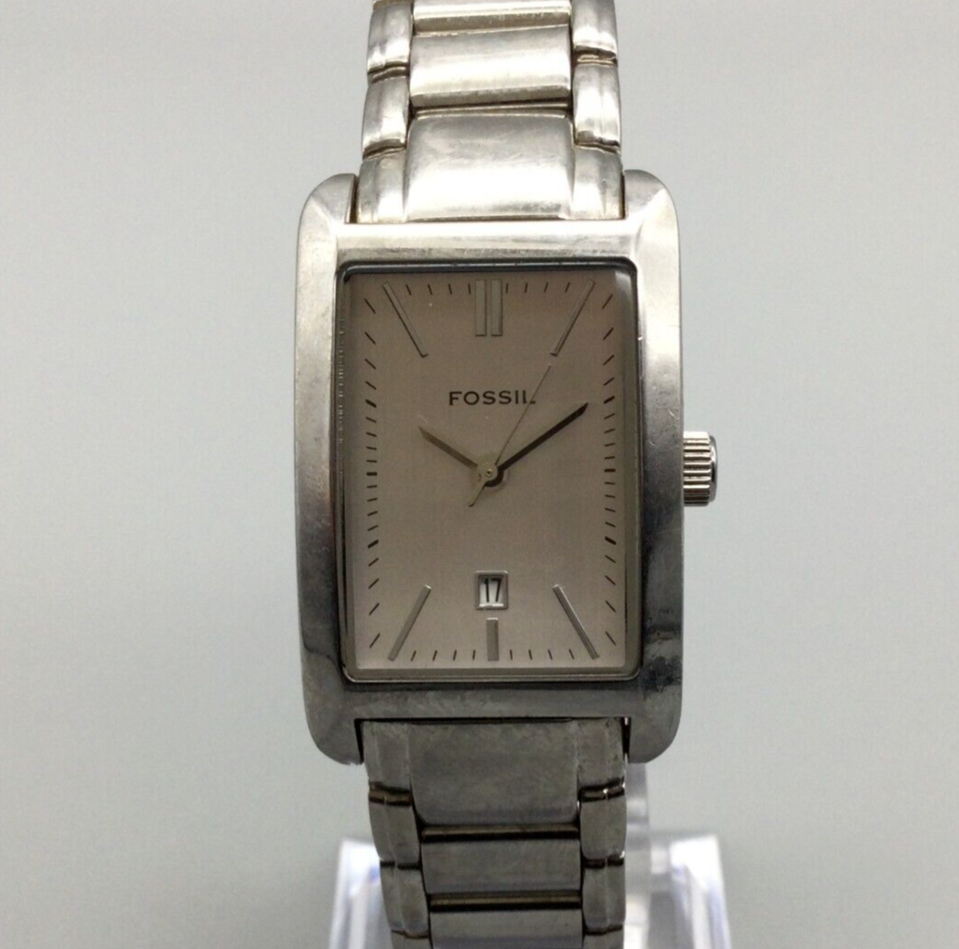Fossil ladies silver tone retro squares watch NEW BATTERY Ladies main image 3