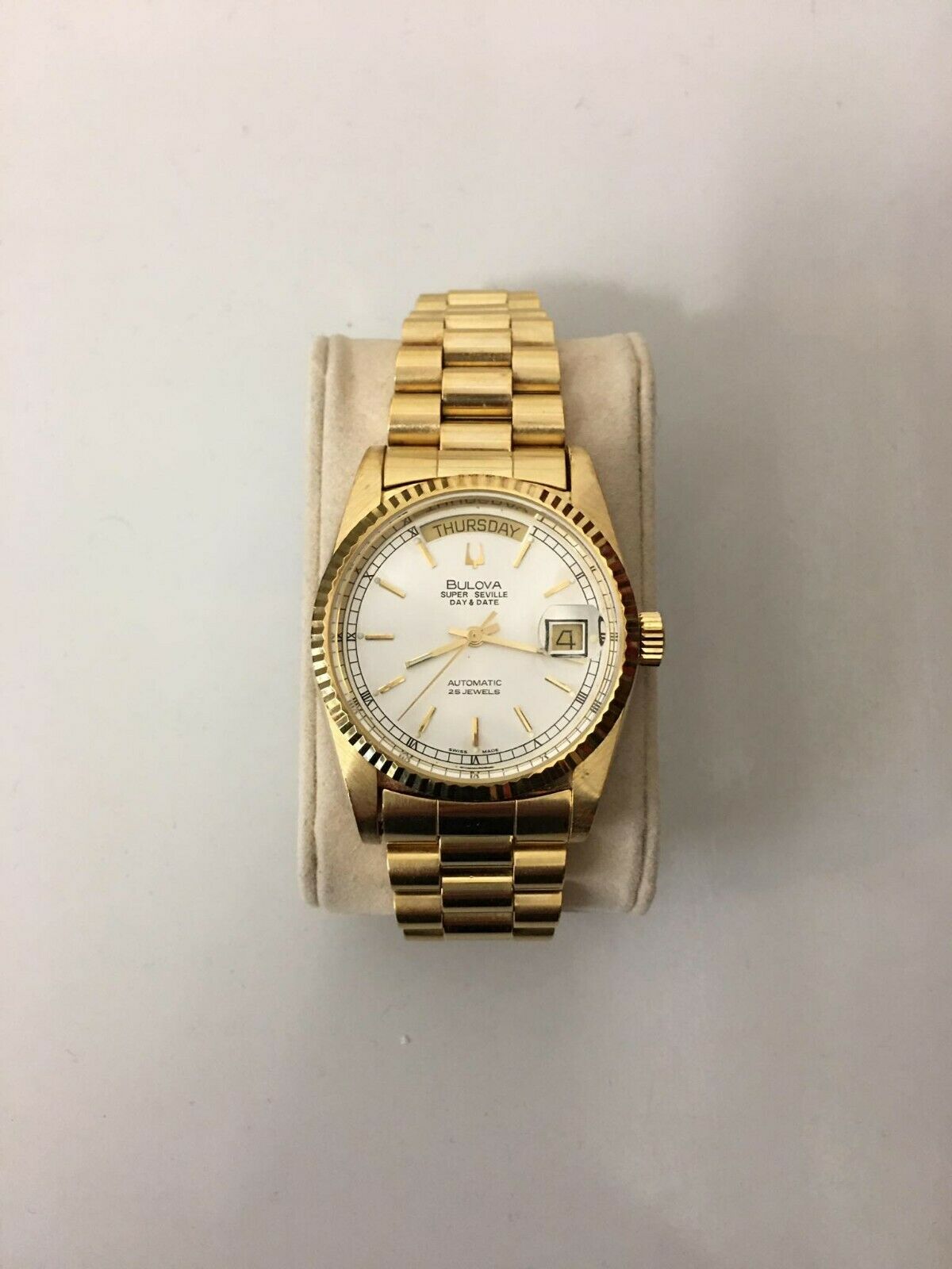 Bulova super seville day & date on sale automatic 25 jewels