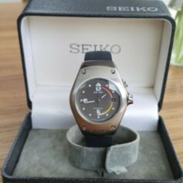 Seiko Kinetic Arctura 3M22 - 0D39. Vintage original box, papers and strap.  | WatchCharts