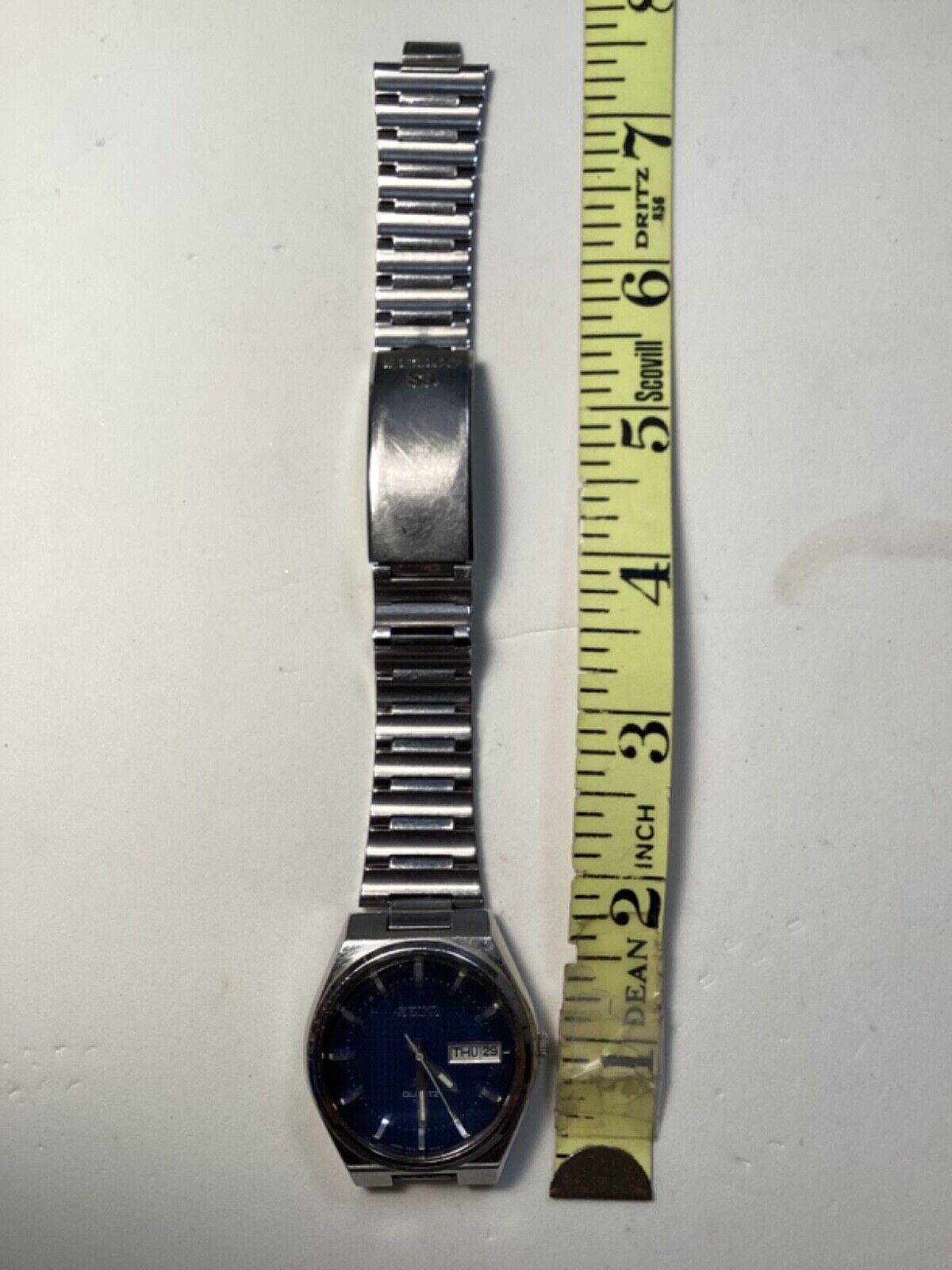 Montre Vintage Seiko SQ 3003 - Cadran Bleu Rare, Cristal à Facettes - Années 70 - Neuf Avec étiquettes