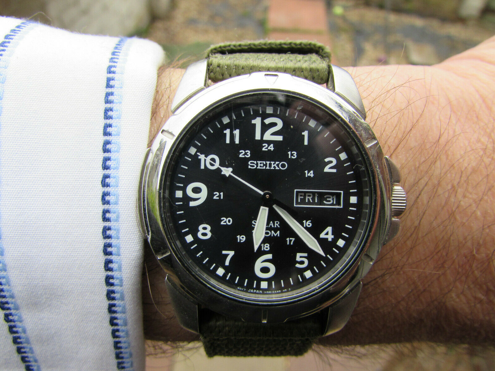 Seiko Solar Military Gents Watch #V158-0AD0 -Luminous/Day-Date 