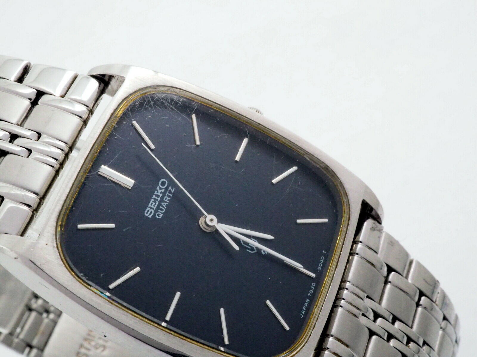 Vintage SEIKO Analog Mens QUARTZ Black/Silver Ref.7830-5040