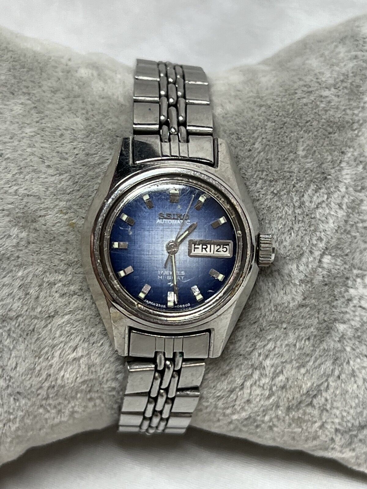 Ladies Seiko 2206-0118 Hi-Beat 17 Jewels Automatic Day Date  display picture 2