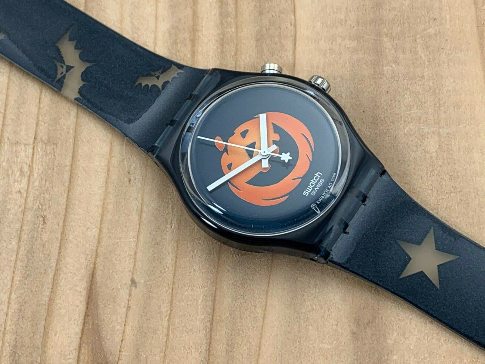 Swatch LOOMI/Glow In The Dark Halloween Special 1998 GZS30/GN906