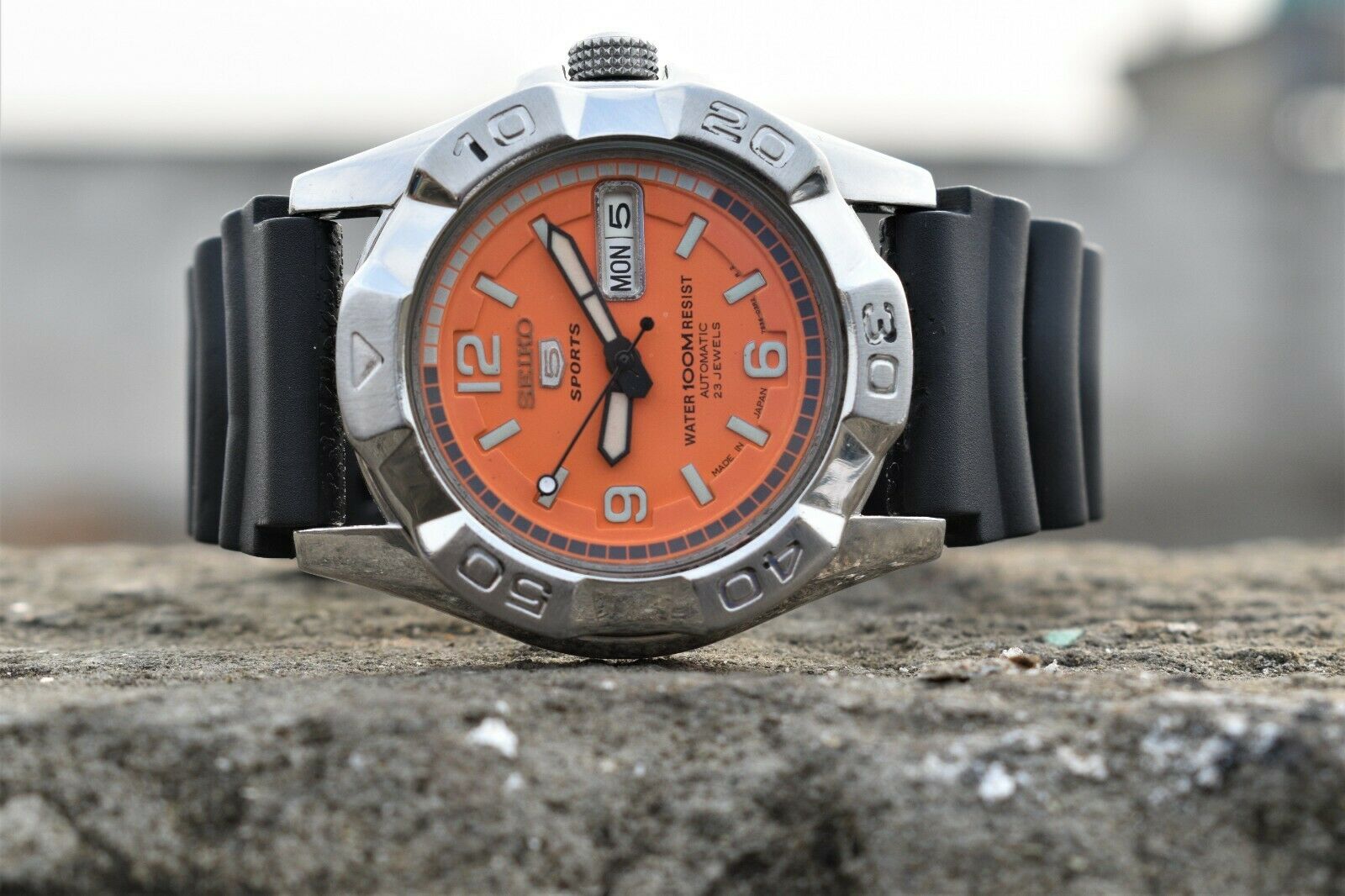 SEIKO 5 Sports Men's 2007 Orange Dial Rubber Band Automatic