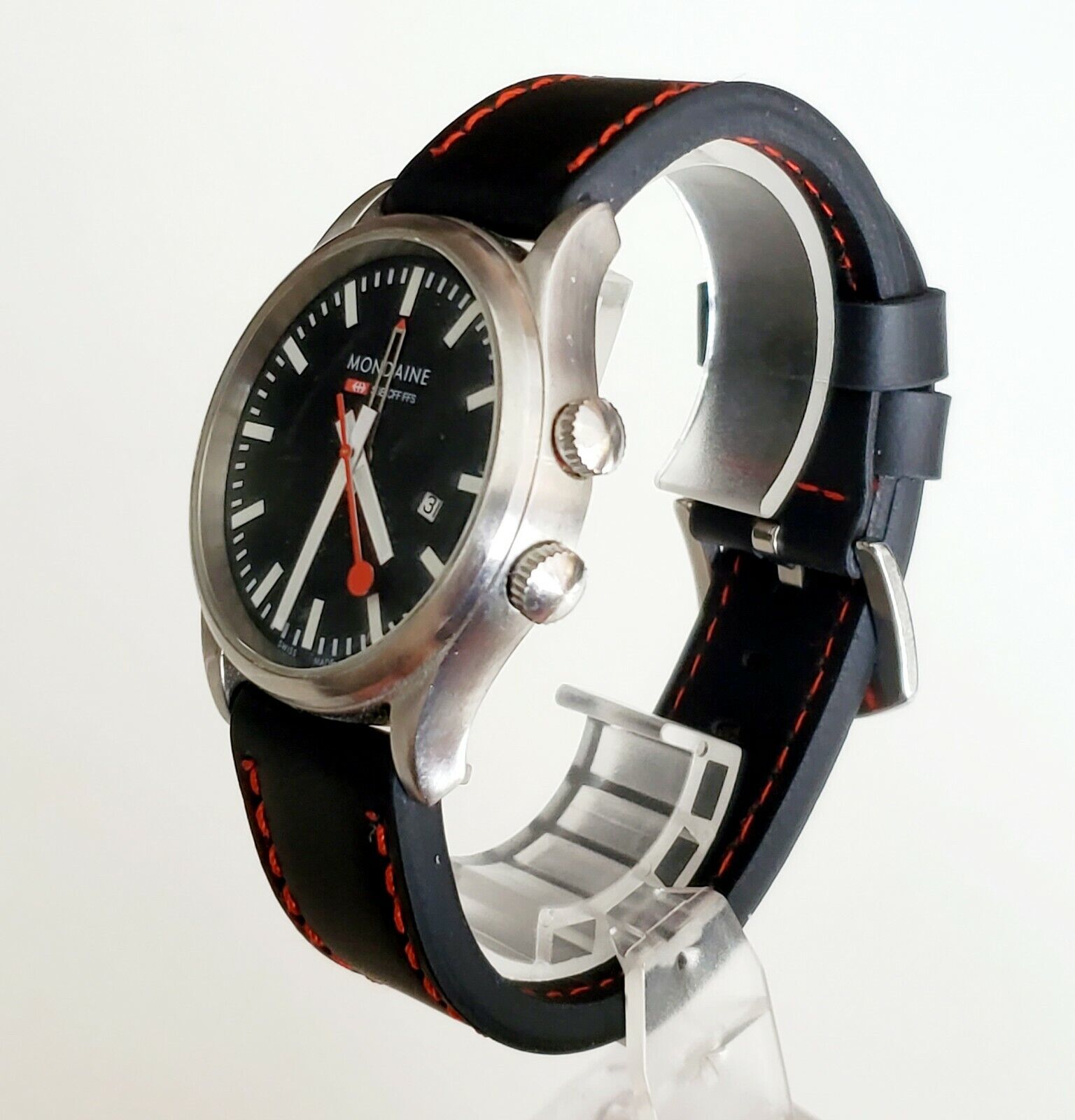 Mondaine alarm online watch