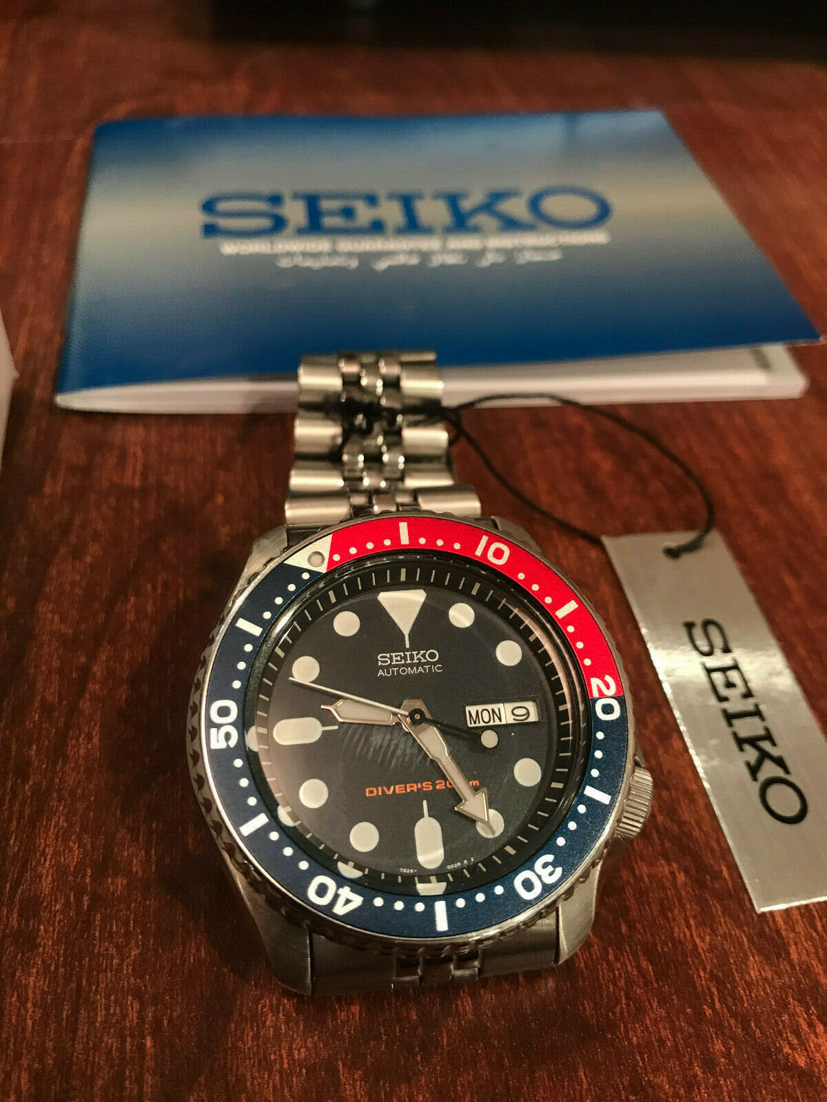 seiko men's skx009k2 diver's analog automatic stainless steel watch
