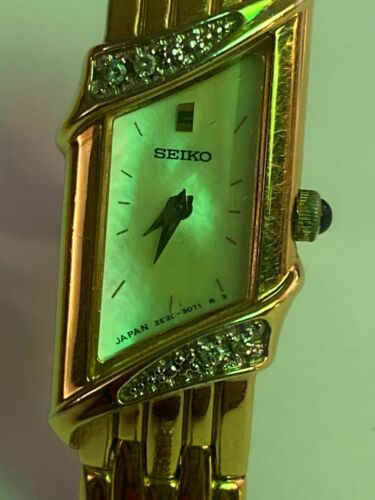 Seiko 2B20-5010 Women's Watch Gold Tone Quartz Runs New Battery