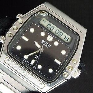 VINTAGE SEIKO VINTAGE DIGITAL H357-5140 SILVER WAVE BOND ERA 80s