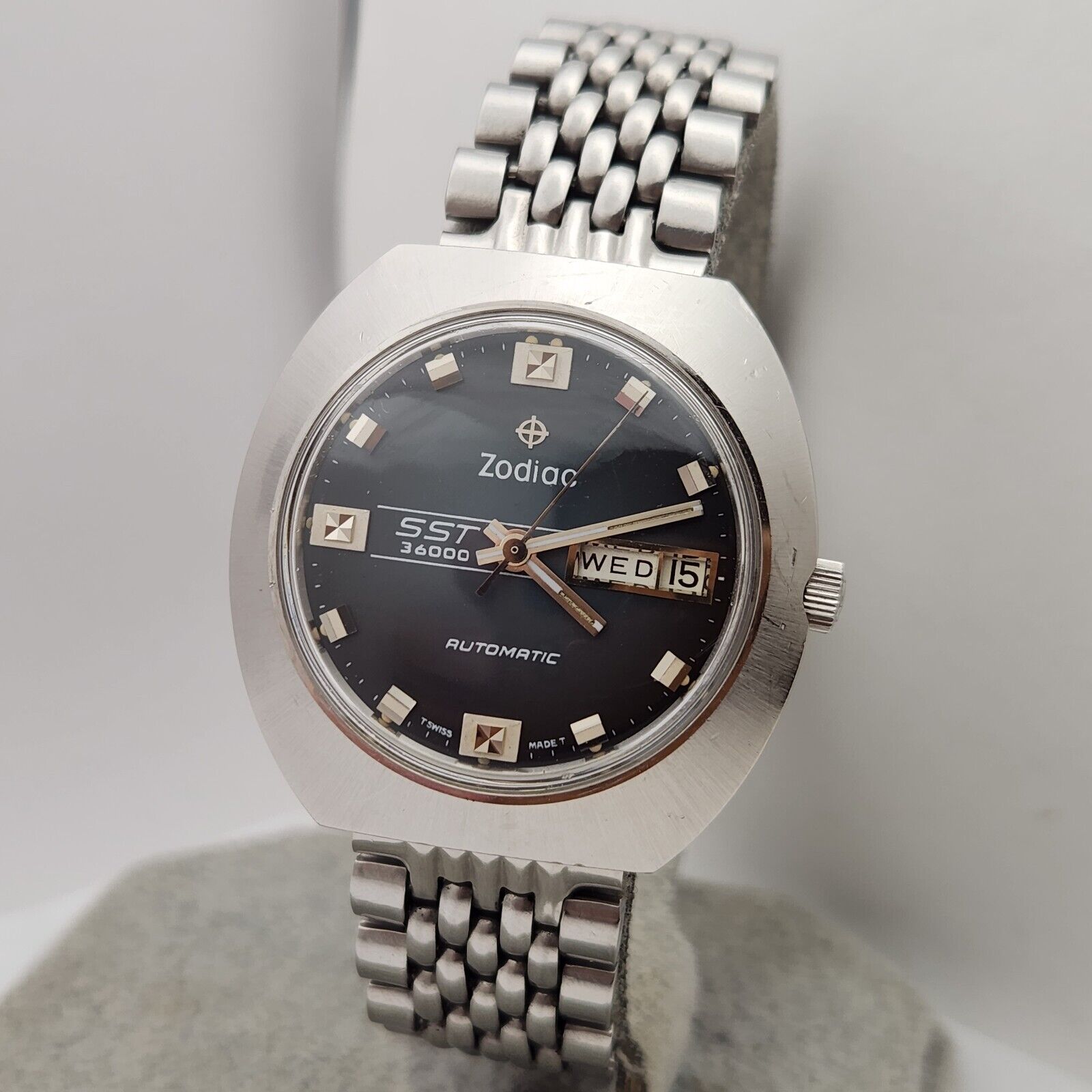 Vintage ZODIAC SST 36000 Men's automatic watch day/date cal.86