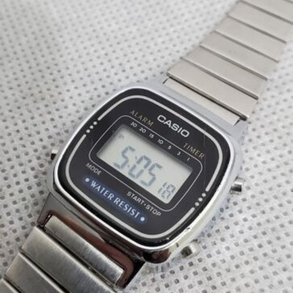 Vintage Casio 3191 LA670W Silver Hand Wrist Watch Water ResistantNEW
