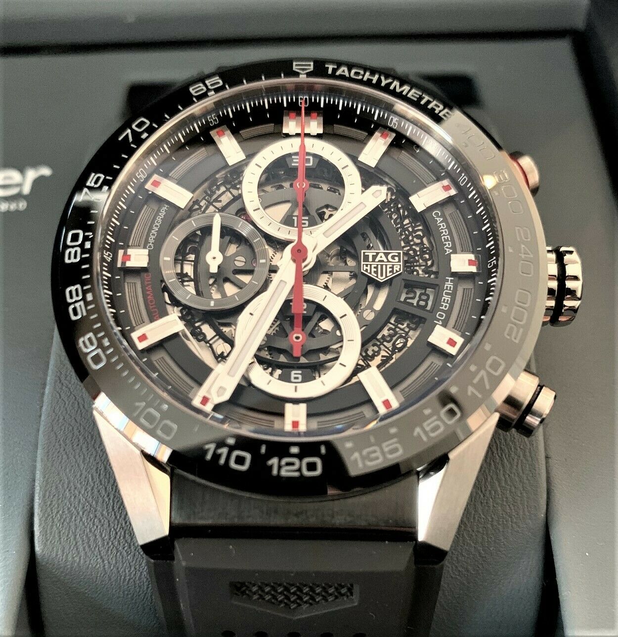 Brand New TAG HEUER Carrera Calibre Heuer 01 Mens Watch CAR201V