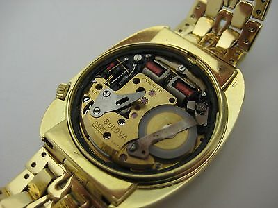 Rare Bulova Accutron Ref 762 2 18K Solid Gold w 1.02ct Diamonds