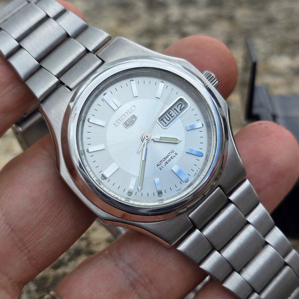 Seiko 5 SNKK41 Price, Specs, Market Insights | WatchCharts