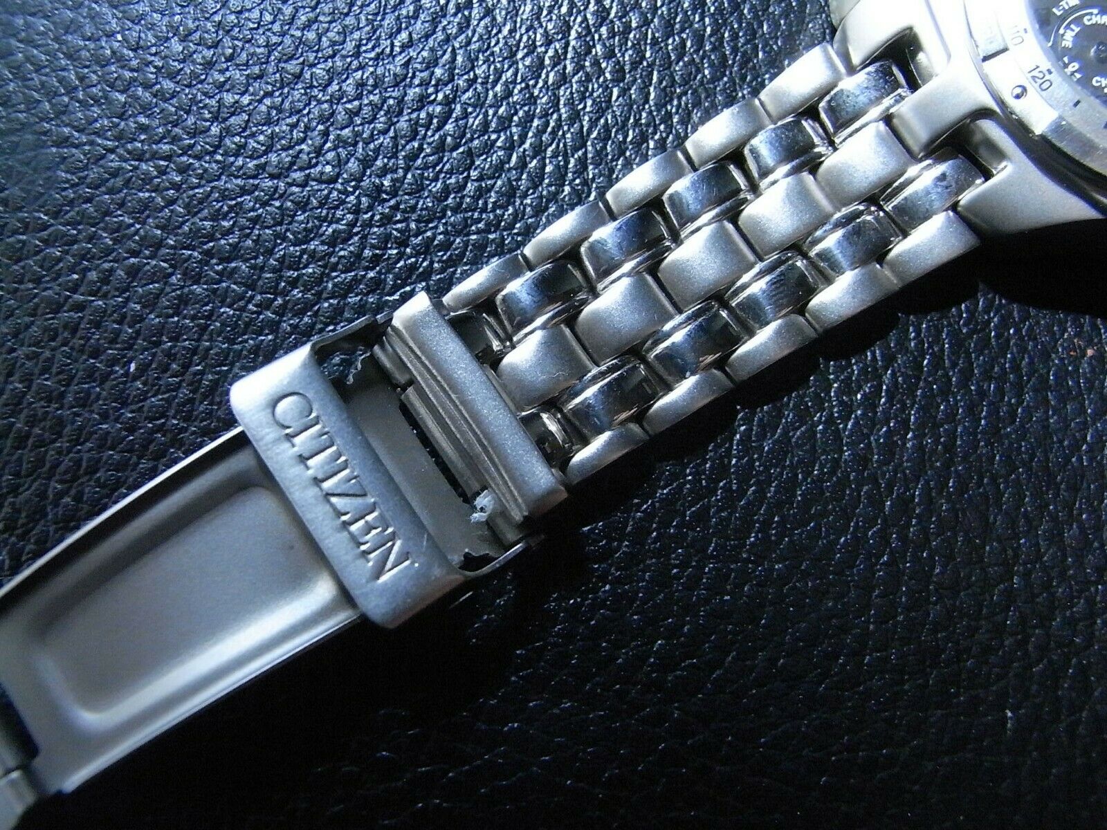 廃盤　日本未発売　ファーレンハイトコロン RARE CITIZEN ECO-Drive TITANIUM 9457-H27953 | WatchCharts Marketplace