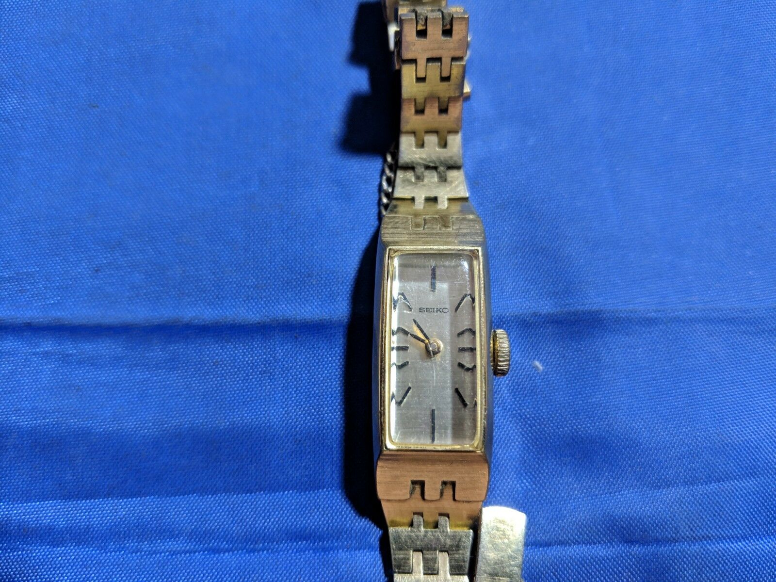 Vintage Seiko 1520-3709 17 jewels Women's Watch | WatchCharts