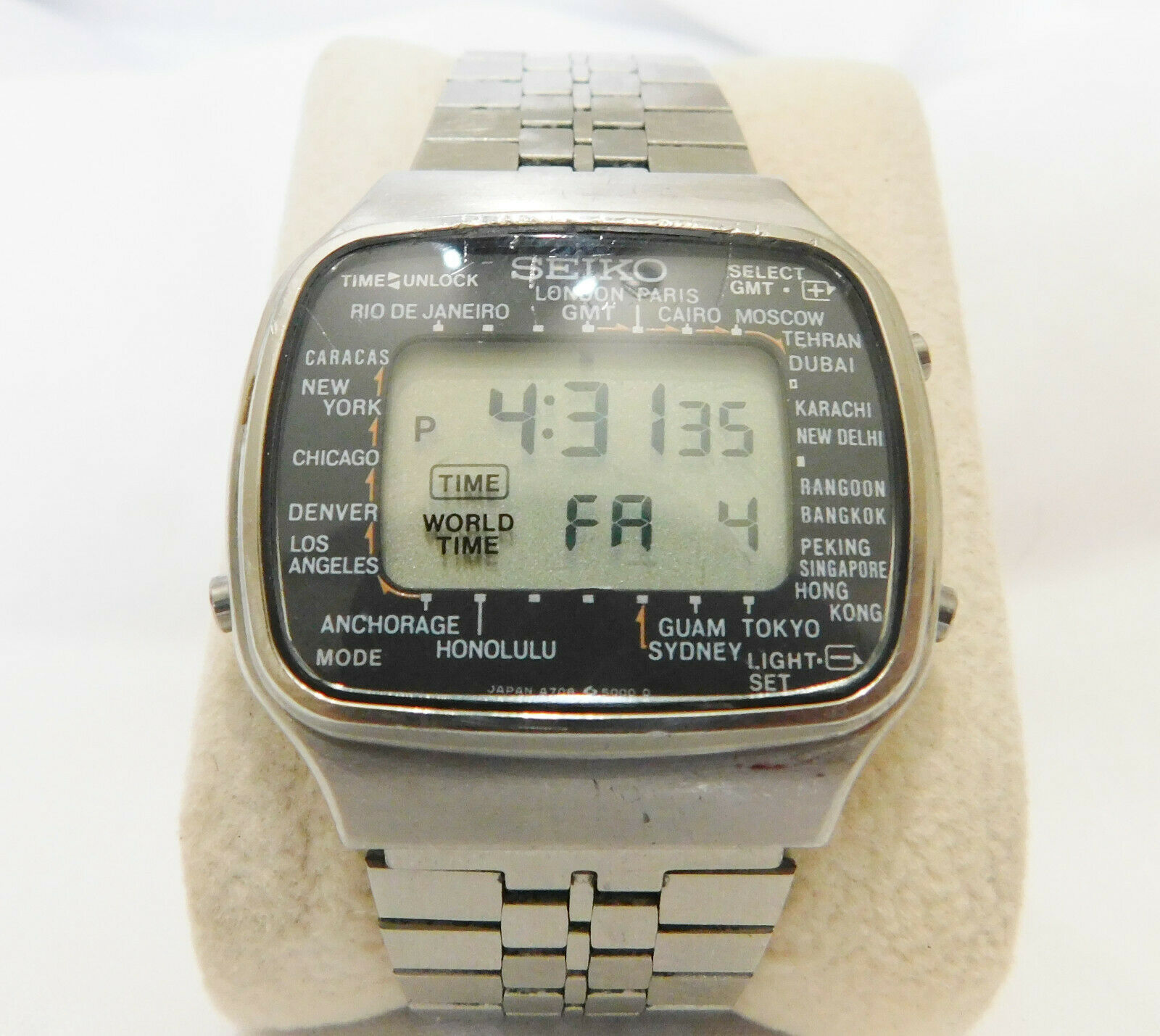 VINTAGE 1984 SEIKO PAN AM A708-5000 DIGITAL LCD WATCH