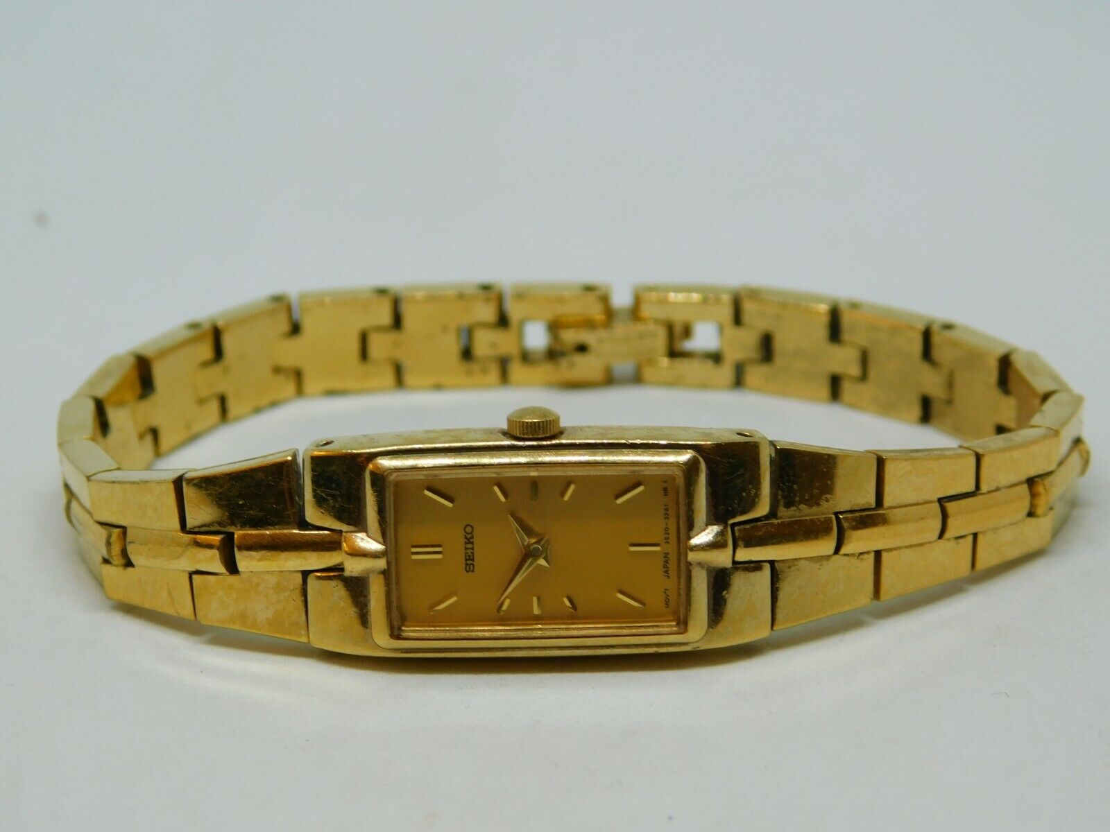 Seiko 2E20 0AY0 Gold Tone Quartz Analog Ladies Watch WatchCharts