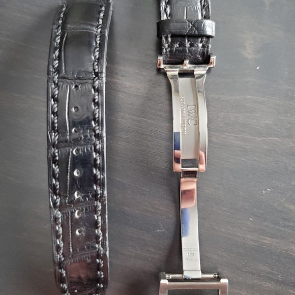 [WTS] IWC deployment clasp on black Aaron Combat Strap WatchCharts