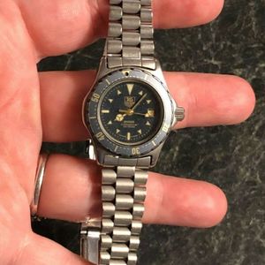 TAG Heuer 2000 Professional 200m diver's watch Speckled Navy Dial