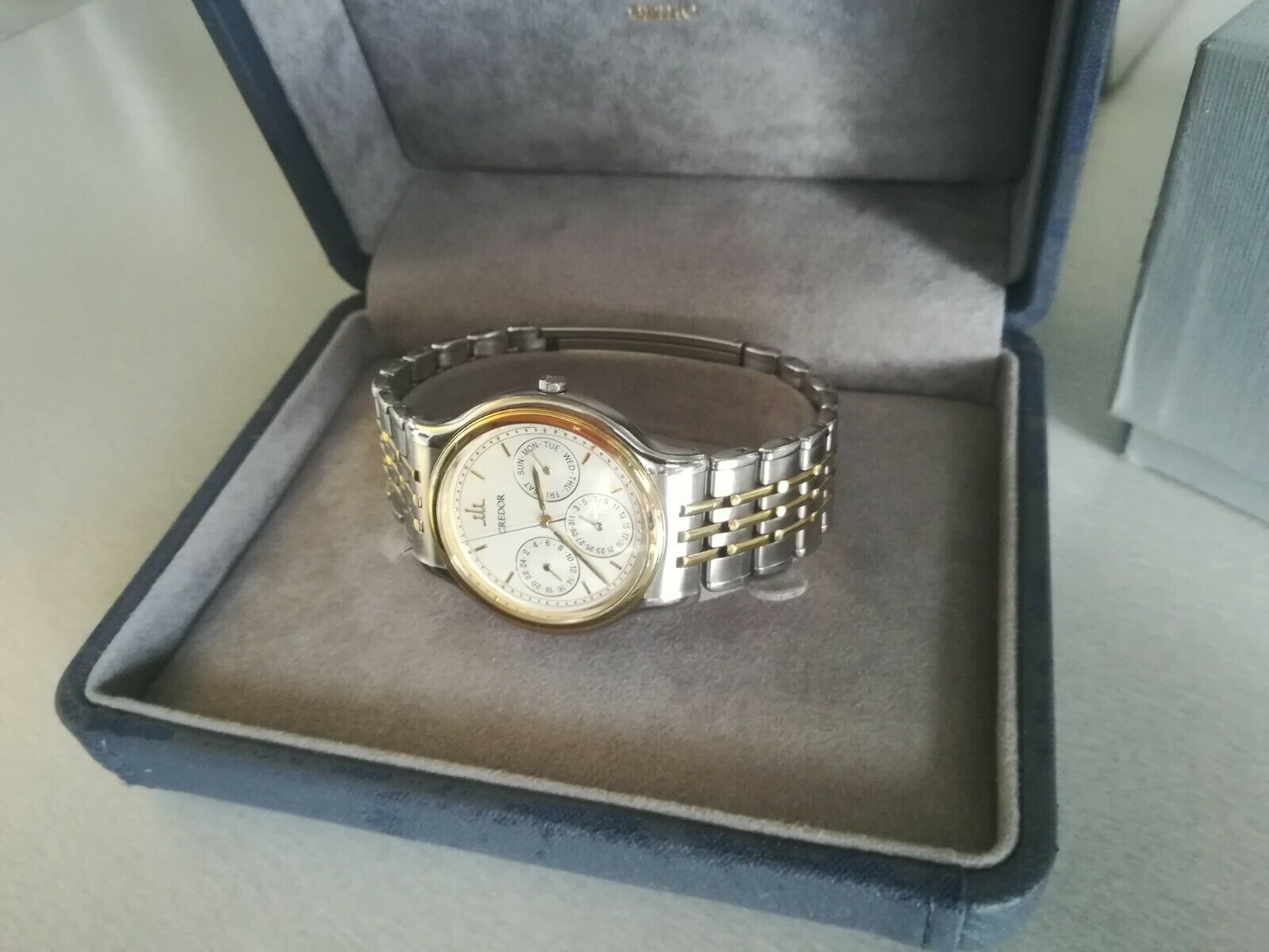 Seiko Credor 7F87-7000 Day Date St. Steel 18KT Gold Quartz Seiko Credor 7F87-7000 Day Date St. Steel 18KT Gold Quartz