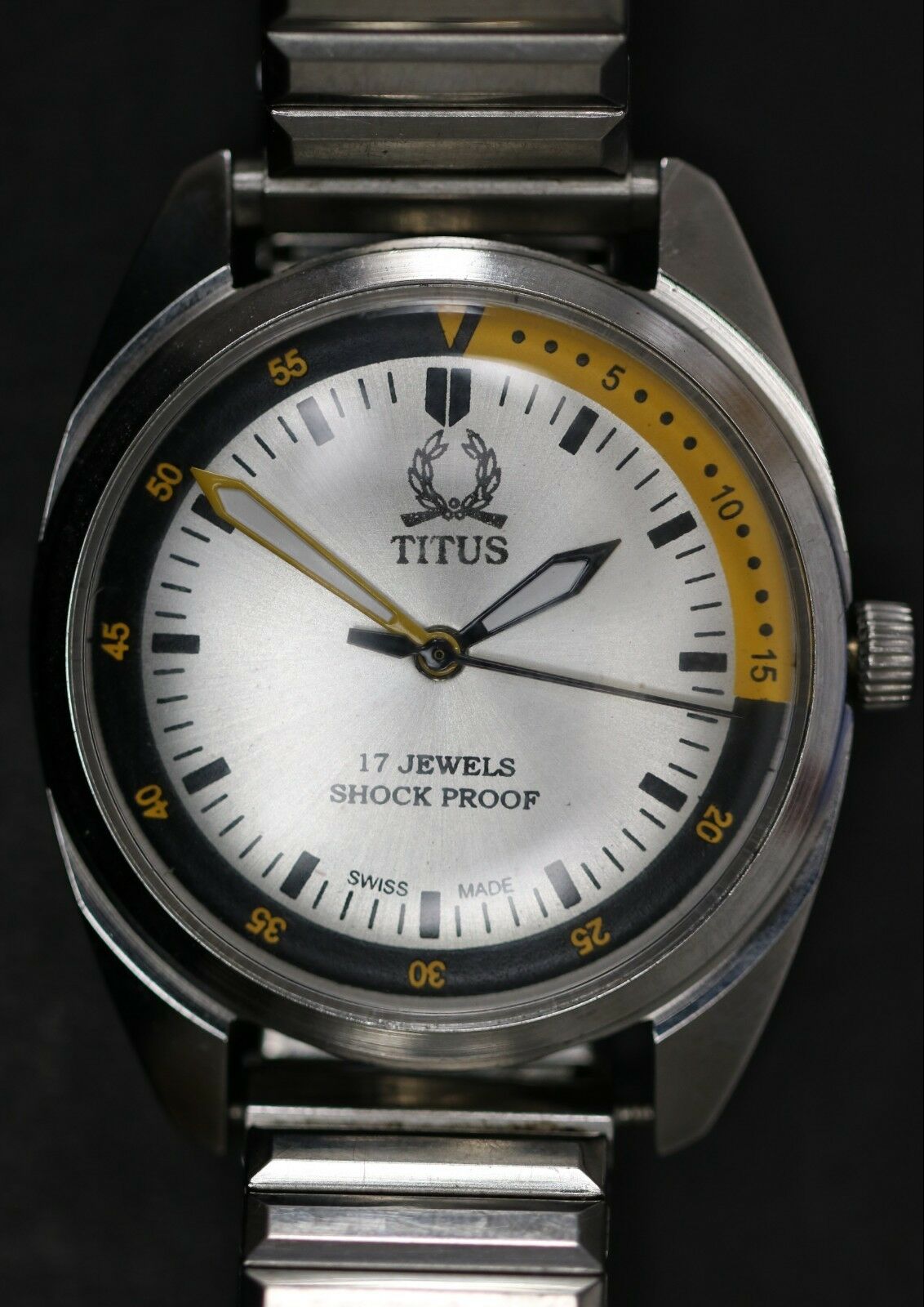 Vintage Titus 17 Jewels Shock Proof Swiss Made Men's Watch Black